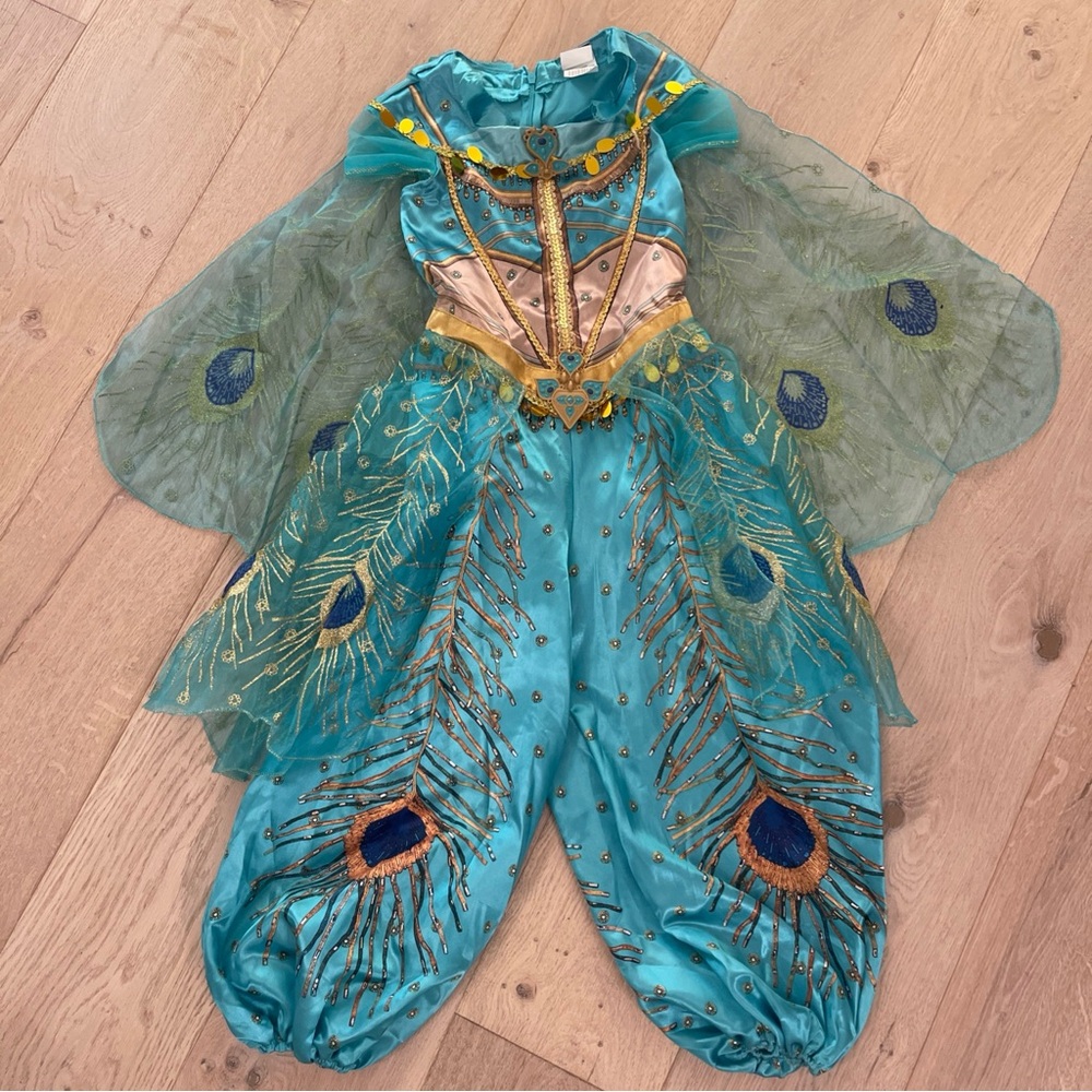 Disney live action, Aladdin Jasmine costume size 4–6 X